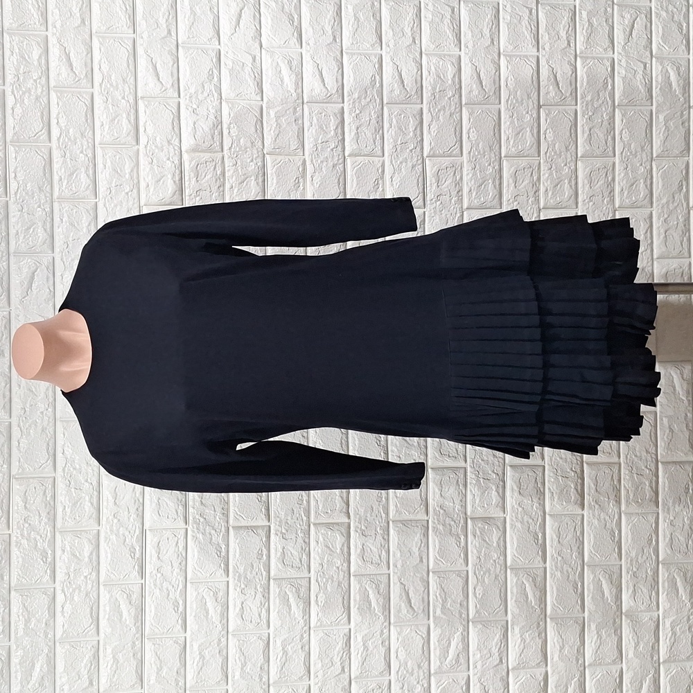 ESCADA Vintage "Italy" Drop Waist Black 100% New Wool Long Sleeve Dress EU 38